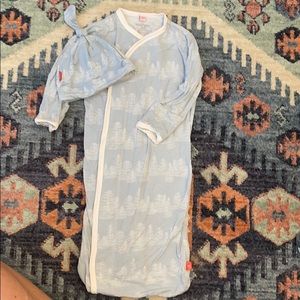 Modal Magnetic me Gown Set with hat NB-3 mo